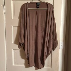 Wonderlush for LAYERS BY LIZDEN. Size M/L tan cape very soft and comfortable